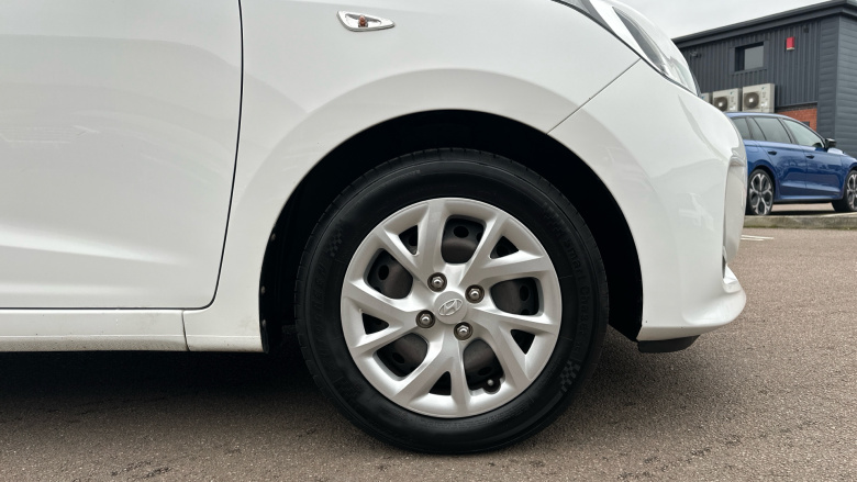 Hyundai i10 1.0 SE 5dr Petrol Hatchback